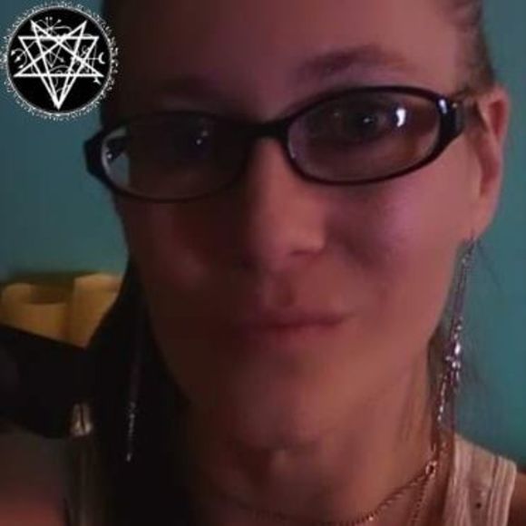 Meet the Posher Other - Meet your Posher, Melissa